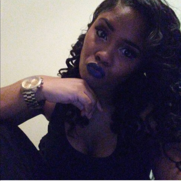 Meet your Posher, Latisha - Picture 1 of 1